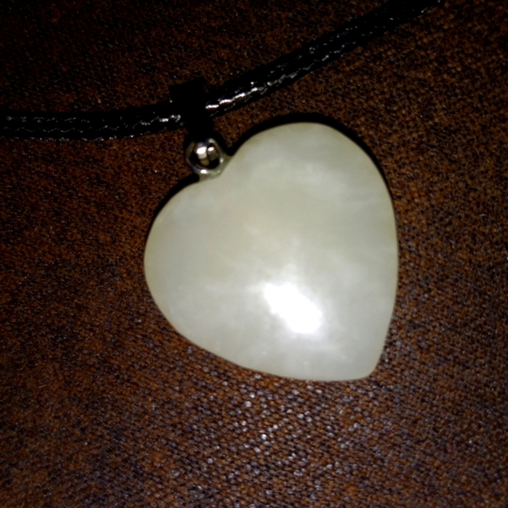 Heart ♥ shaped pendant necklace